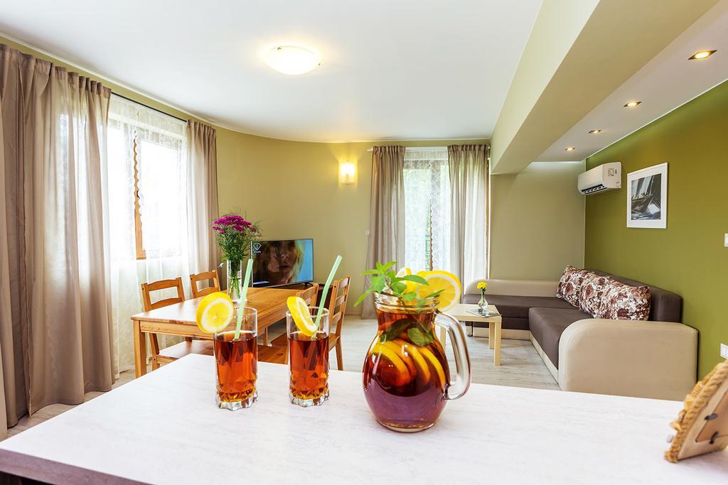 Aparthotel Prostor Kavarna Buitenkant foto
