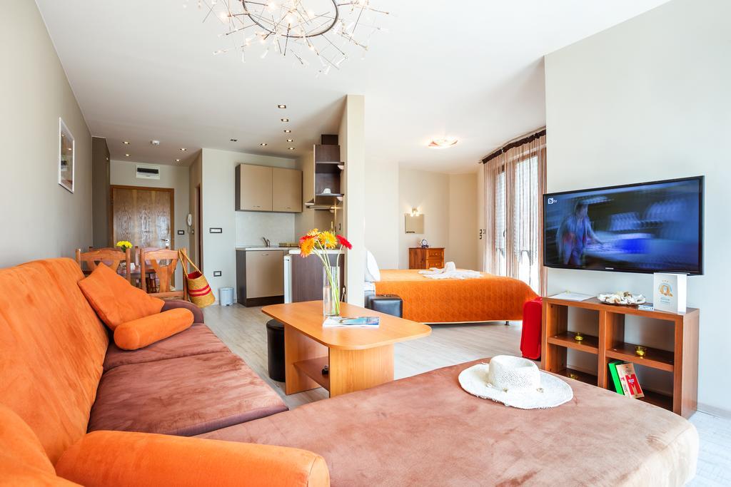 Aparthotel Prostor Kavarna Buitenkant foto