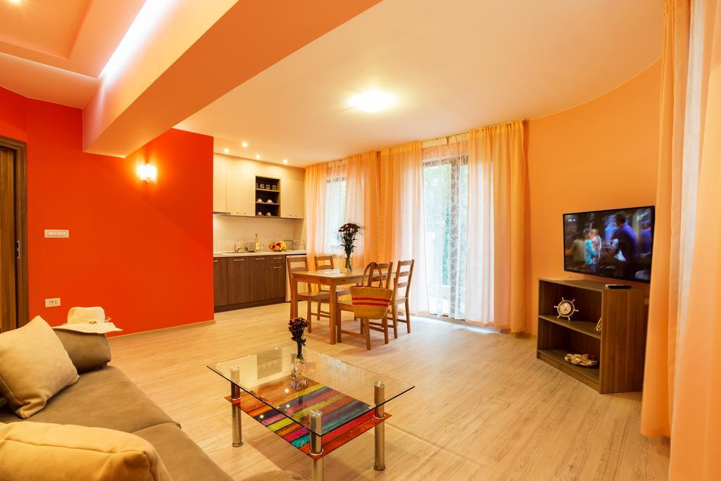 Aparthotel Prostor Kavarna Buitenkant foto